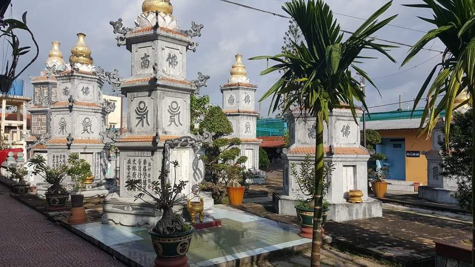 chua-to-dinh-long-thanh-1